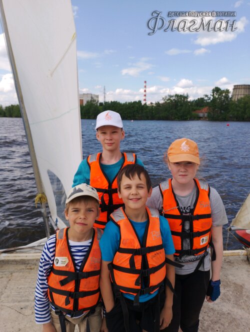 2025_06_05_160807 Полосатый жираф Алик ПавлушинаТ ПатрушевИ КутинП КовязинЮ